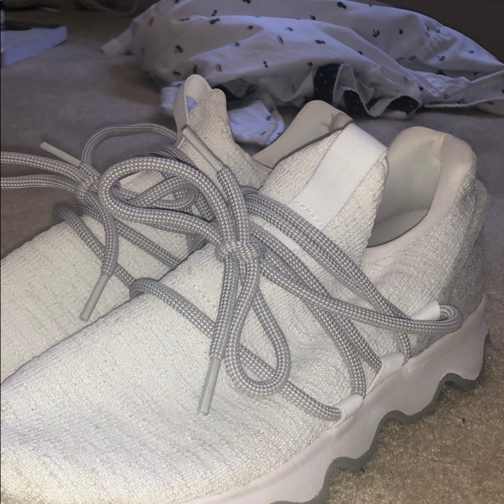 Women’s Kinetic Lace Sorel Sneakers